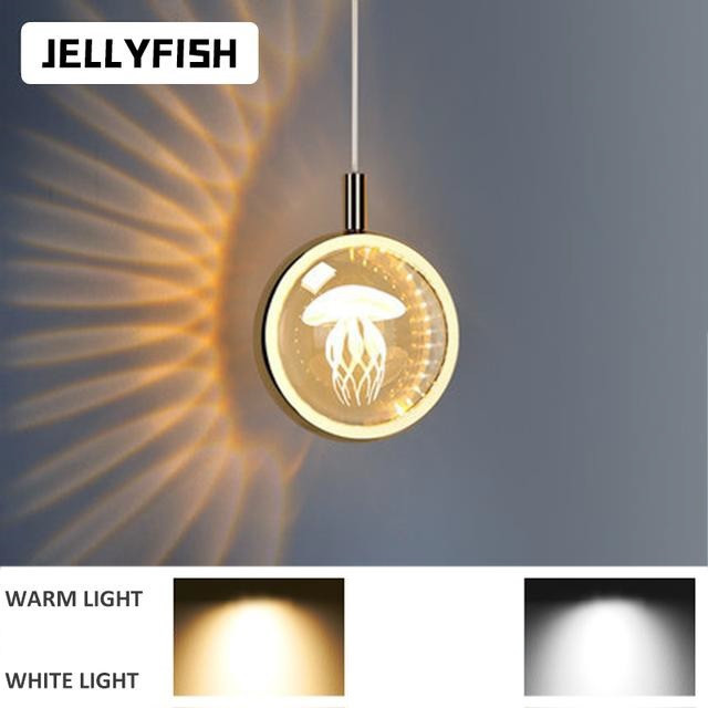 گوی کریستالی طرح عروس دریایی مدل آویزی