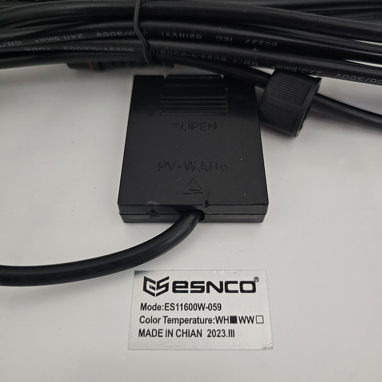 پروژکتور ال ای دی خورشیدی اسنکو مدل ES11600W ظرفیت 600 وات