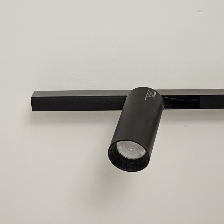 چراغ اسپات مگنتی ریلی 24 وات برند موگن کد YY-GD-24W